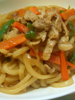 A picture of Toppoki-style Fried Udon Noodles.