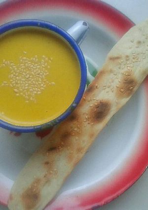 Una foto de Crema de Coliflor y Zanahorias Asadas (sin lácteos)