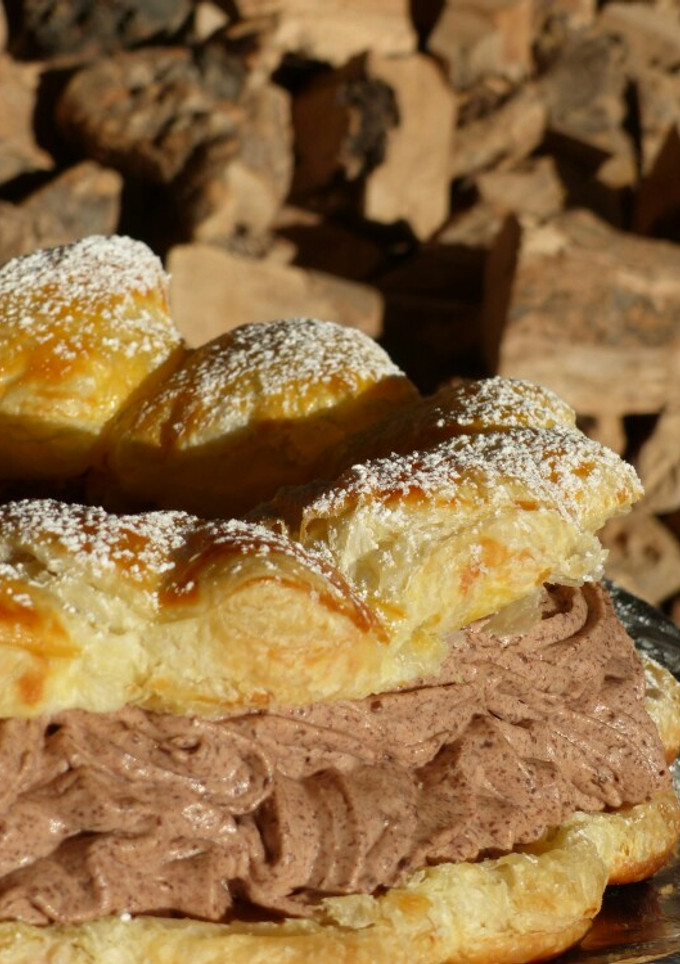 Una foto de Roscón de hojaldre con trufa