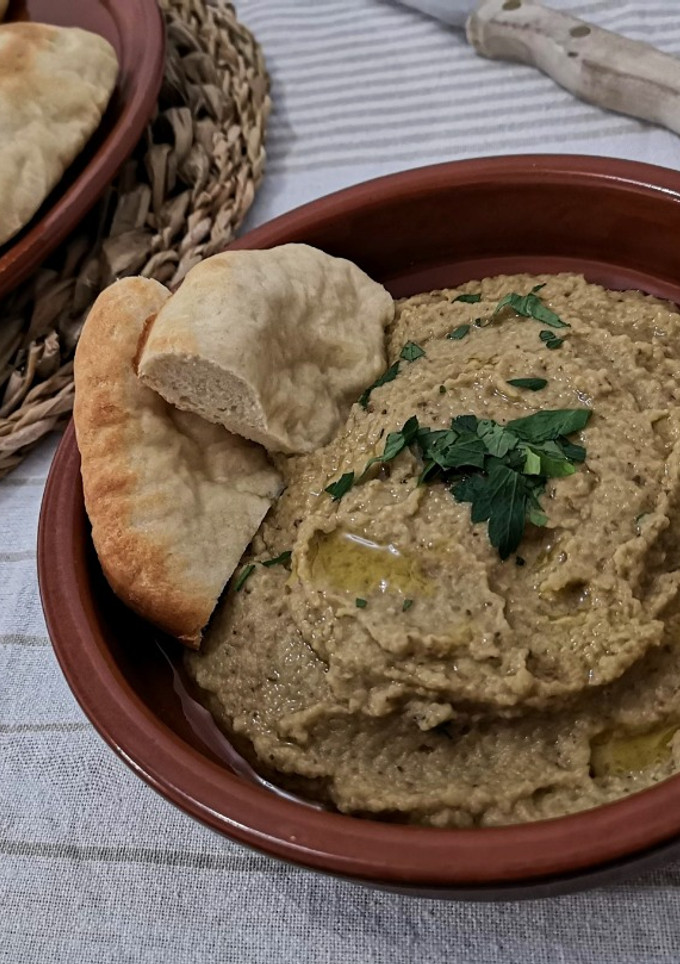 Una foto de Baba Ganoush