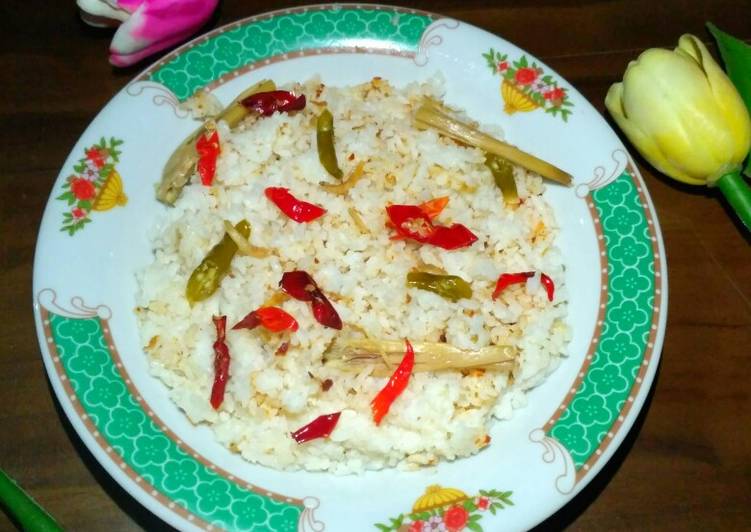 Bagaimana Menyiapkan Nasi Liwet Teri Medan (Rice Cooker) yang Lezat Sekali
