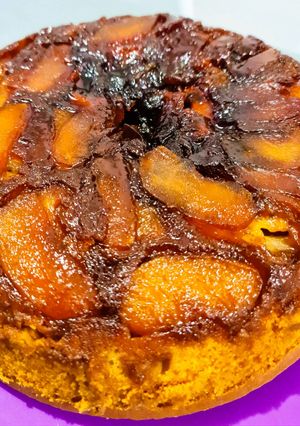 Una foto de Torta invertida de manzanas 🍎
