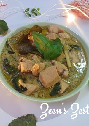 A picture of Thai Green Curry Chicken.
