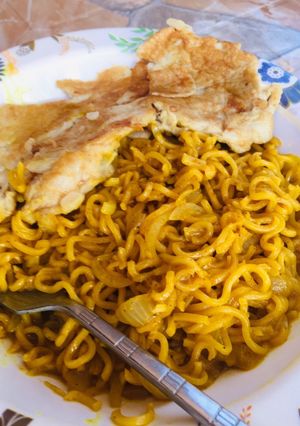 A picture of Indomie mai curry da kwai.