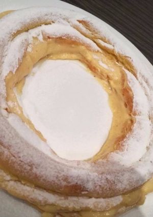 Una foto de Paris brest