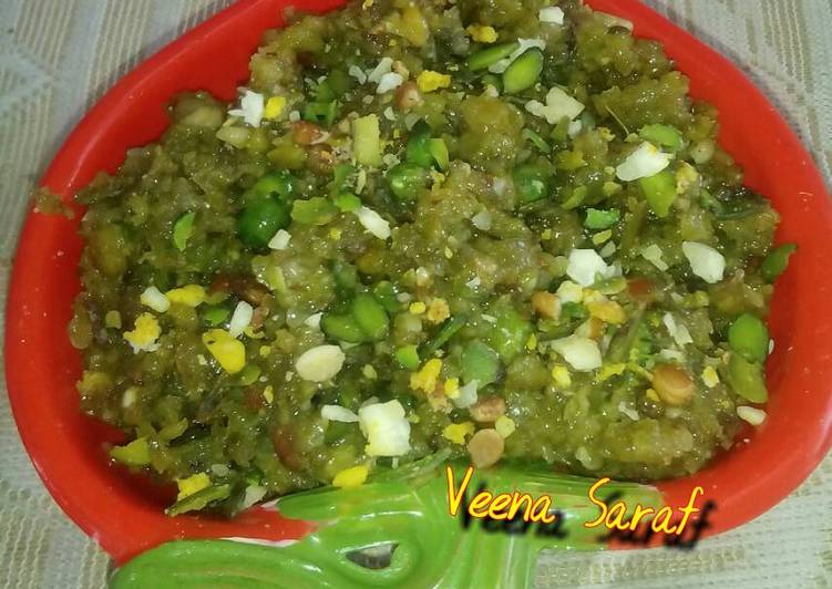 Steps to Prepare Favorite Hara mater dana ka halwa