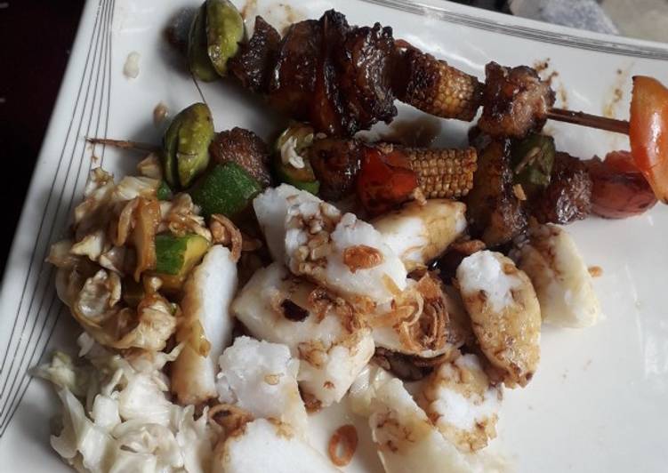 Sate jando bersama sauercraut