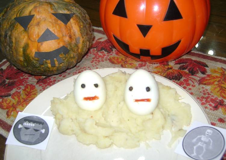 How to Make Quick Fantasmas de Halloween con huevos duros