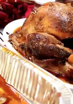 Una foto de Pavo en Salsa GuajilloItakatl