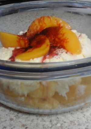 A picture of My Peachy Custard and Whipped Cream 😀.