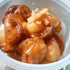 A picture of Baby Scallop Tsukudani--a Perfect Bento Item.