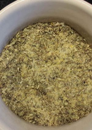 A picture of Greek Seasoning.