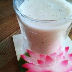 Nutritious Smoothie with Kuromame, Banana, and Kinako A picture of Nutritious Smoothie with Kuromame, Banana, and Kinako.