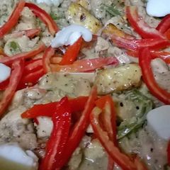 A picture of Creamy chicken.