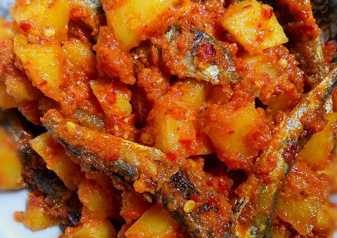 Resep Kentang balado mix ikan asin cue yang Lezat