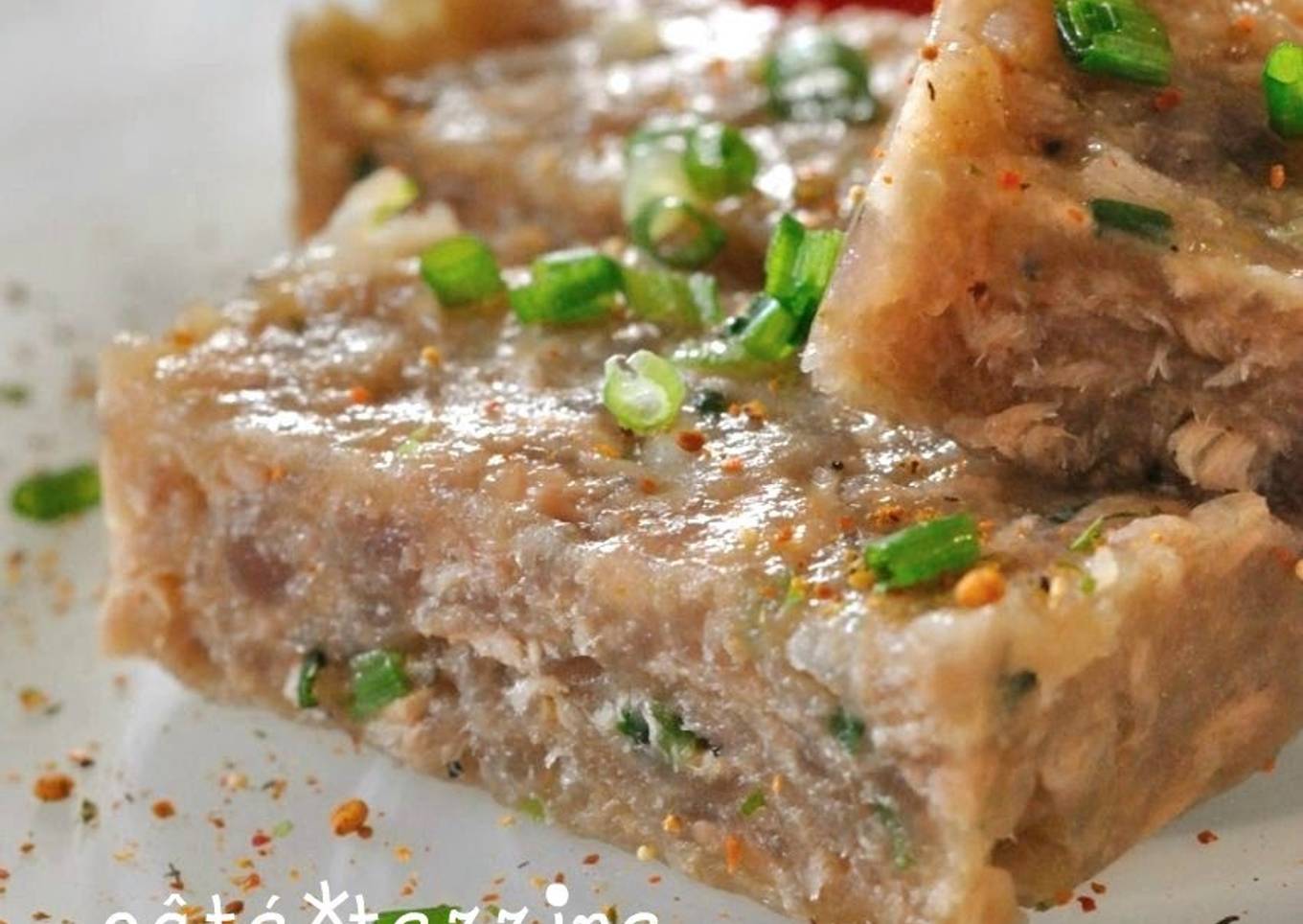 Fresh tuna Terin and canned tuna pie