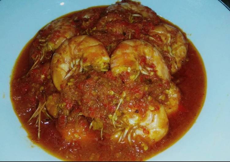 Bagaimana Menyiapkan Udang Balado Spicy Anti Gagal