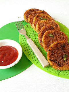 क्विनोआ कटलेट (quinoa cutlet recipe in Hindi) रेसिपी मुख्य फोटो