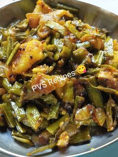 गवार बटाटा भाजी (Gavar Batata Bhaji Recipe In Marathi) रेसिपी चे मुख्य फोटो 