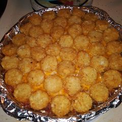 A picture of Tater crown cheeseburger casserole.