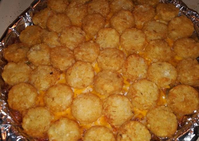 Tater crown cheeseburger casserole