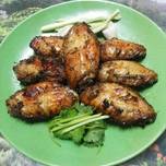 Thai Grilled Chicken Wings with Black Pepper and Lemongrass