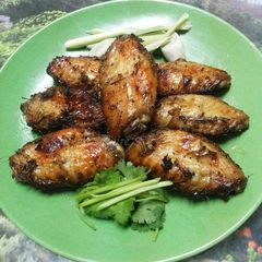 A picture of Thai Grilled Chicken Wings with Black Pepper and Lemongrass.