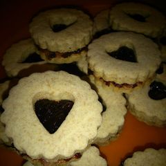 A picture of Spelled biscuits.