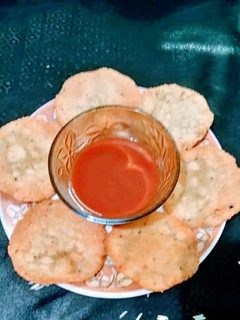 A picture of Mini rice Papdi.