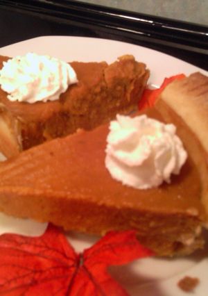 A picture of sunshine "s maple pumpkin pie.