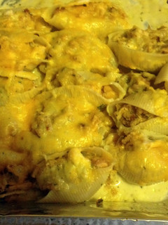 A picture of Chicken Stuffed Shells.