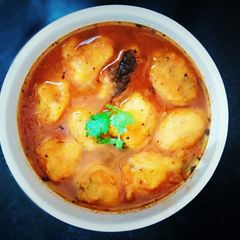 A picture of Udupi style Rasam Vada(Sour and tangy).