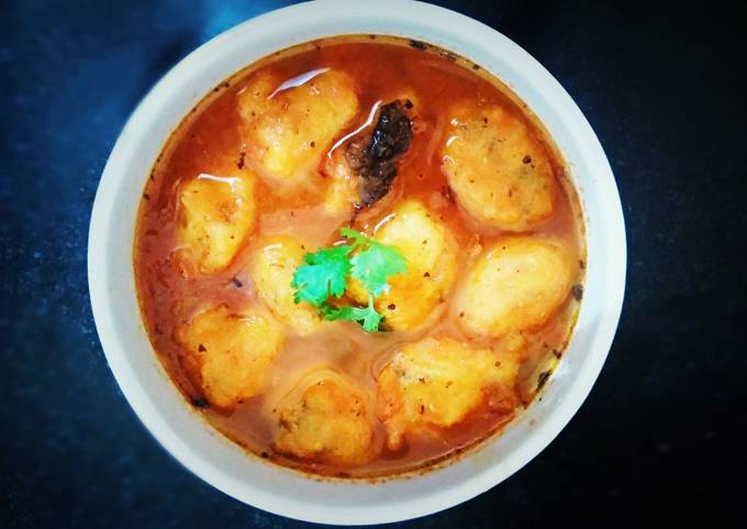 Udupi style Rasam Vada(Sour and tangy)