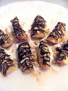 A picture of Healthy Peanut Butter Granola Apples.
