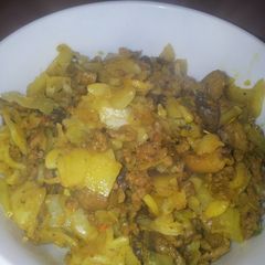 A picture of Lazanki: pasta, beef, cabbage and mushrooms.
