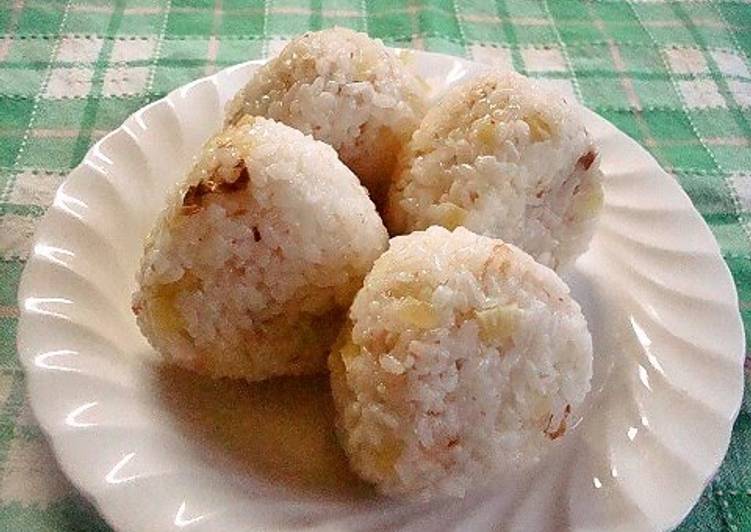 Recipe of Quick Onigiri Rice Balls with Takuan and Mayonnaise