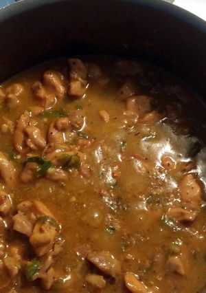 A picture of Hot pepper stewed chicken.