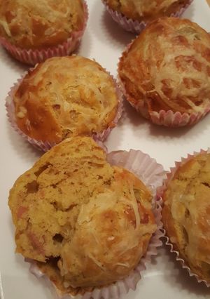 Une photo de Muffins au jambon et olives