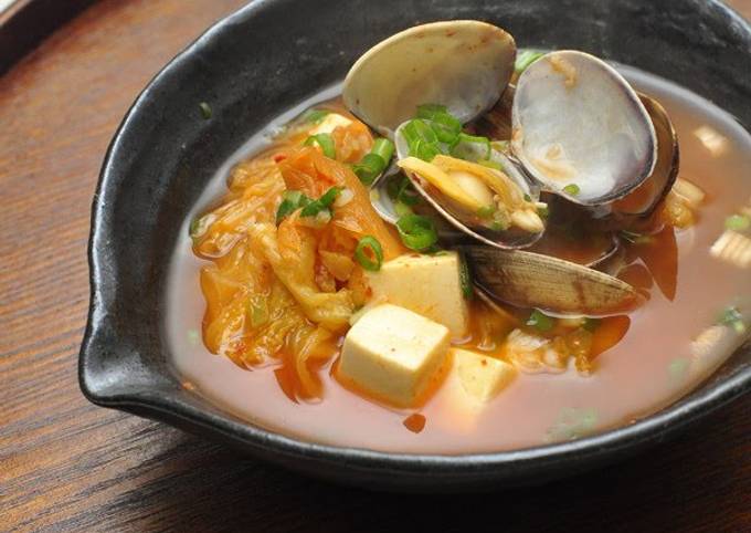 Kimchi Soup With Tofu And Asari Or Manila Clams Recipe Frenzy Foodie