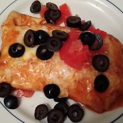 A picture of Taisen's beef and bean enchiladas.