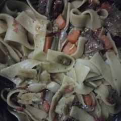 A picture of Egg noodles.