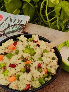 उपमा(upma recipe in hindi) रेसिपी मुख्य फोटो