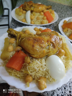 صورة لوصفة رشتة بالدجاج