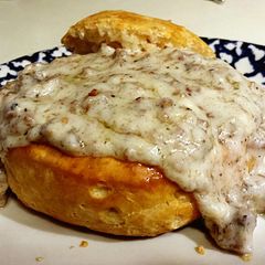 A picture of Sausage Gravy.