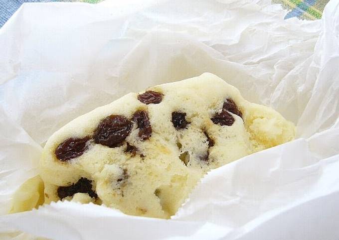 Steamed Bread Made in Parchment Paper