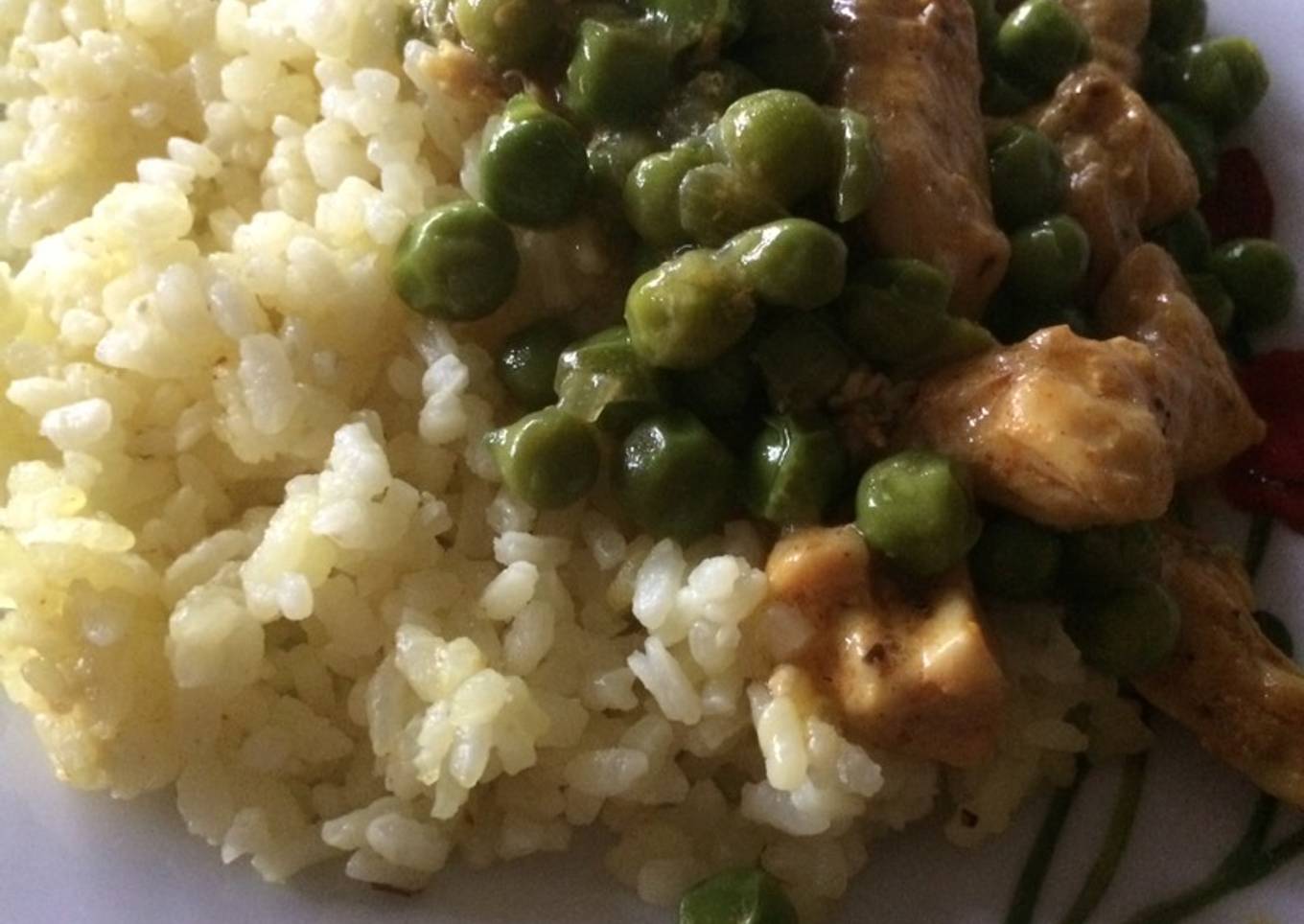 Chicken on peas