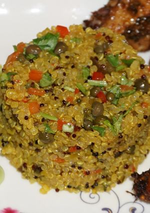 A picture of QUINOA WITH CAPERS AND OLIVES. JON STYLE.