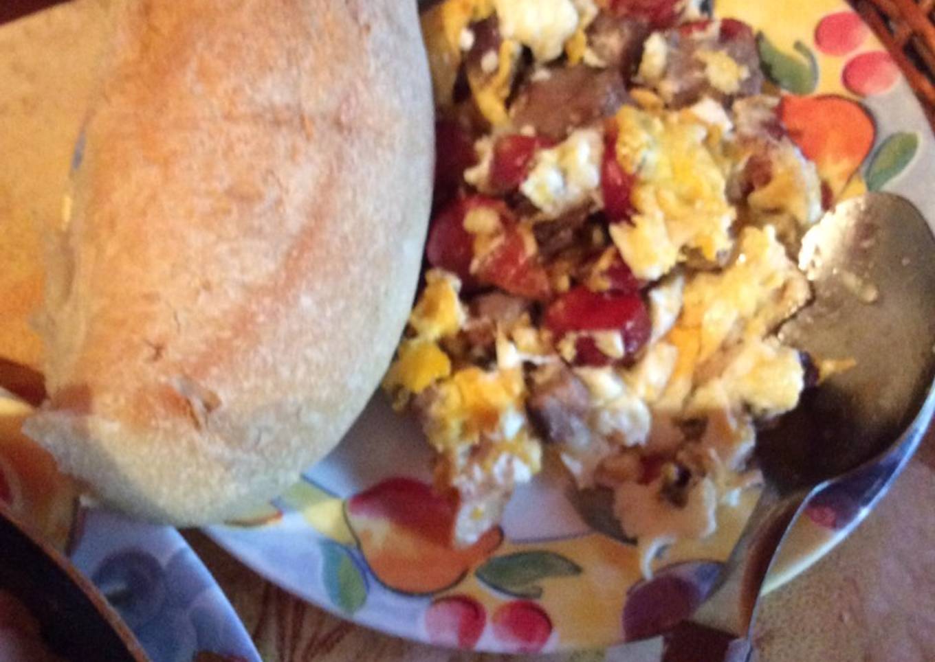 Huevos con carne picada