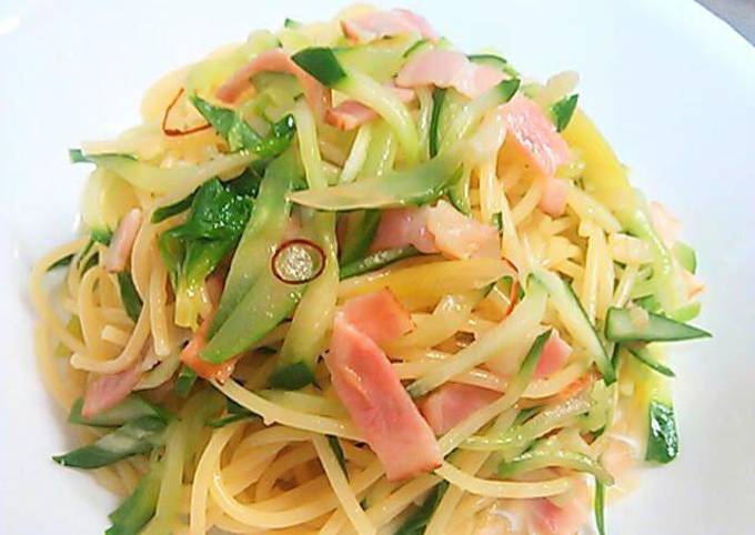 Spaghetti Aglio e Olio Peperoncino with Cucumber and Celery