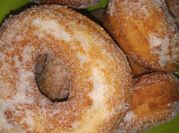 Una foto de donas sin levadura